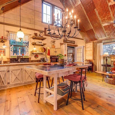 Pet-Friendly Wimberley Cabin With Fire Pit And Hot Tub Kültér fotó