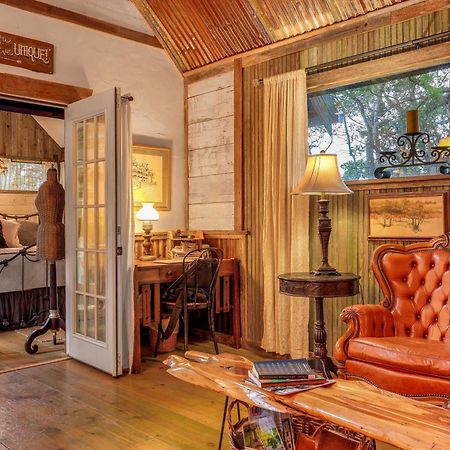 Pet-Friendly Wimberley Cabin With Fire Pit And Hot Tub Kültér fotó