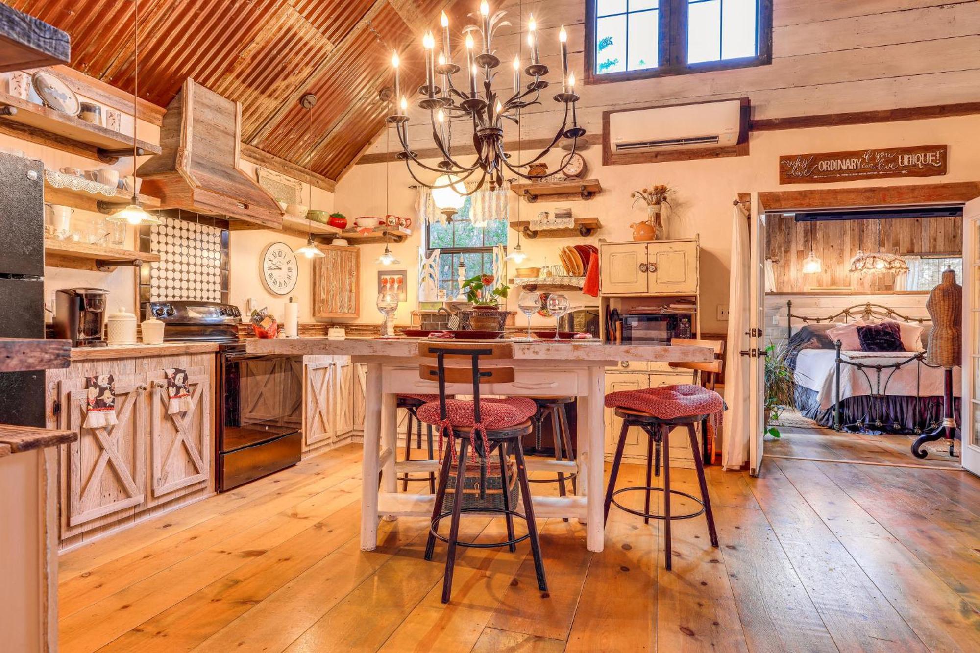 Pet-Friendly Wimberley Cabin With Fire Pit And Hot Tub Kültér fotó