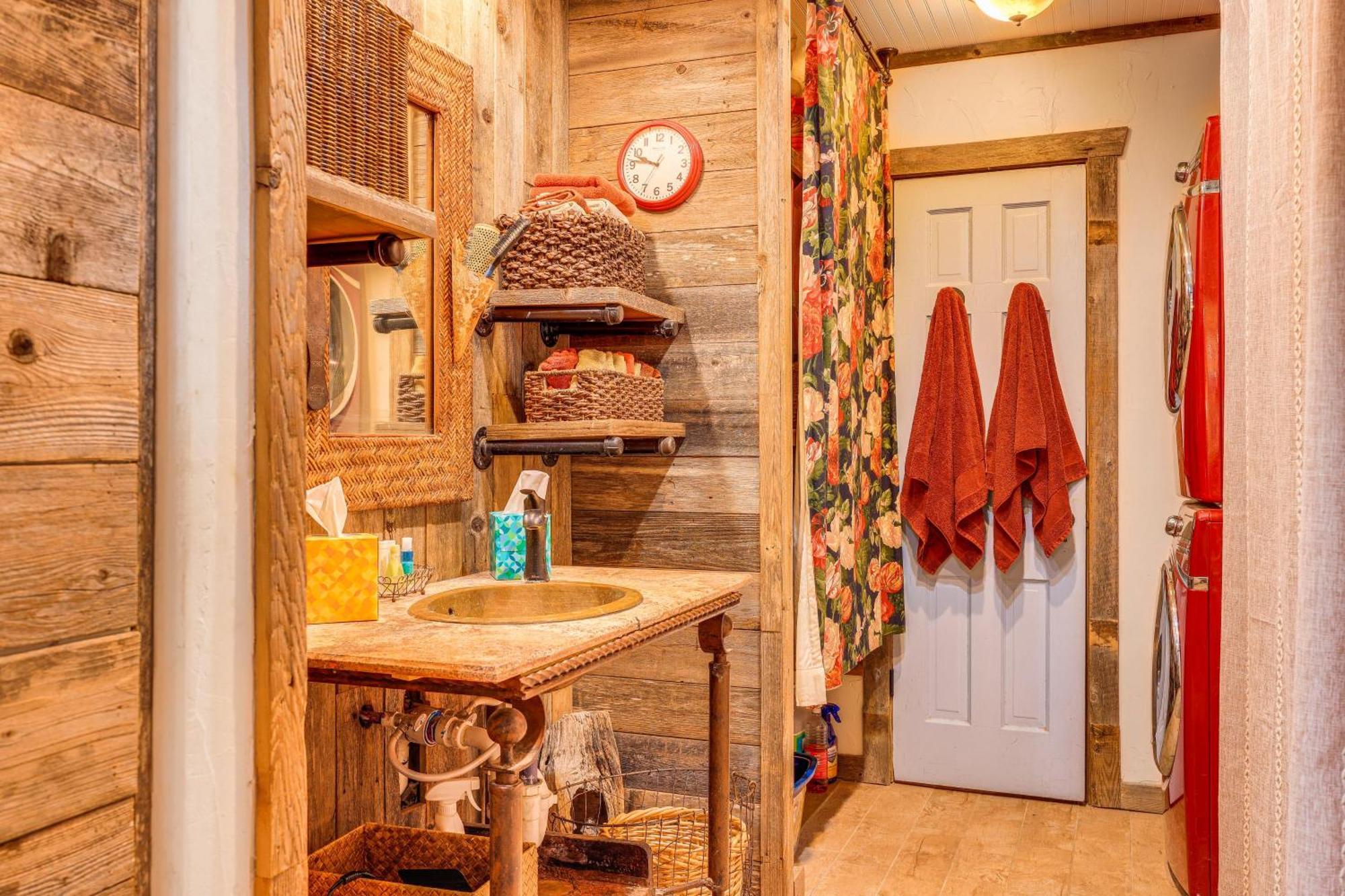 Pet-Friendly Wimberley Cabin With Fire Pit And Hot Tub Kültér fotó