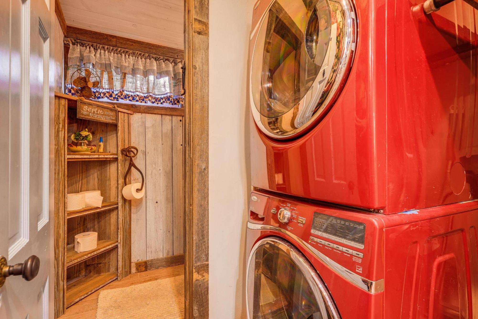 Pet-Friendly Wimberley Cabin With Fire Pit And Hot Tub Kültér fotó
