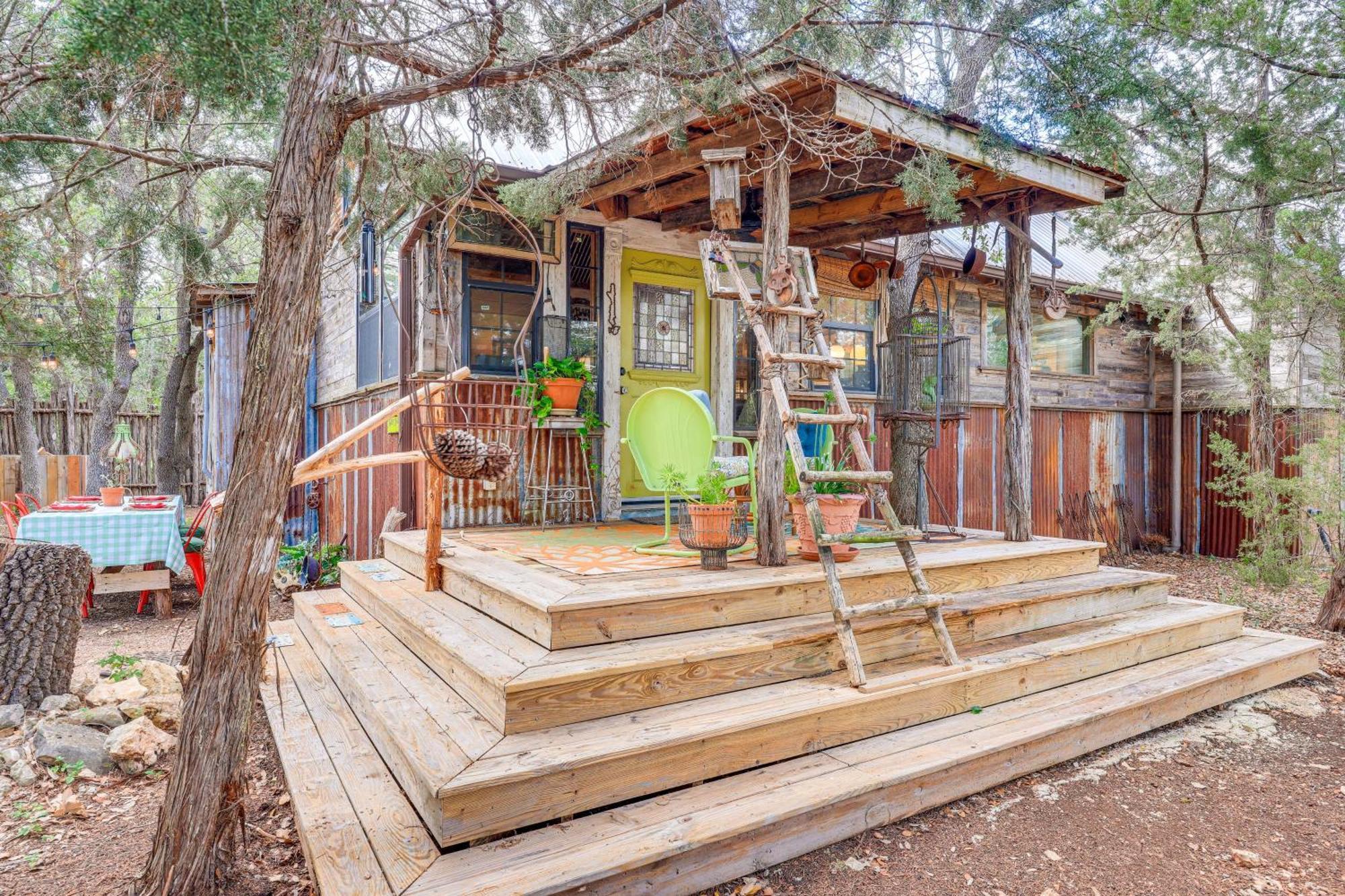 Pet-Friendly Wimberley Cabin With Fire Pit And Hot Tub Kültér fotó
