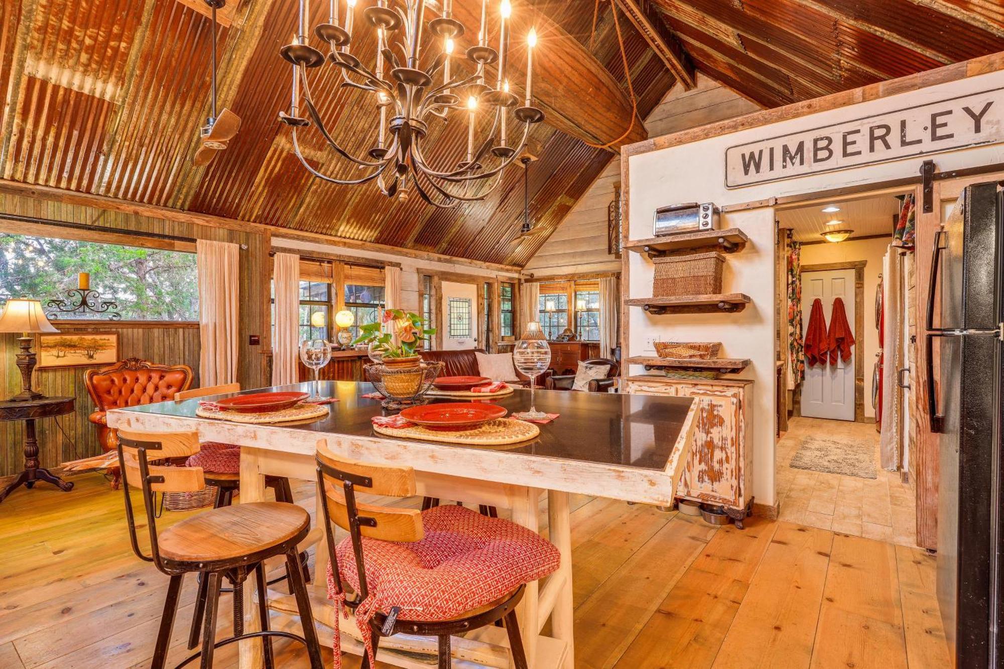 Pet-Friendly Wimberley Cabin With Fire Pit And Hot Tub Kültér fotó