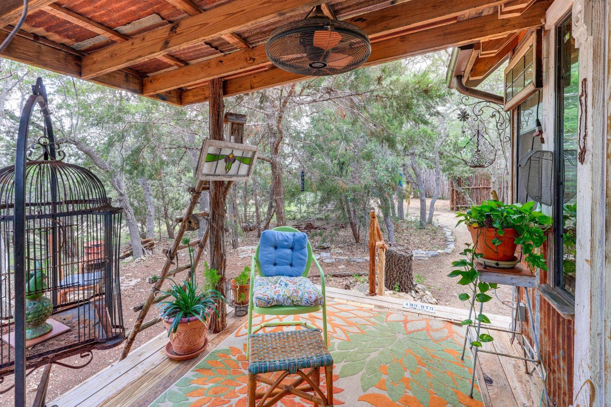 Pet-Friendly Wimberley Cabin With Fire Pit And Hot Tub Kültér fotó