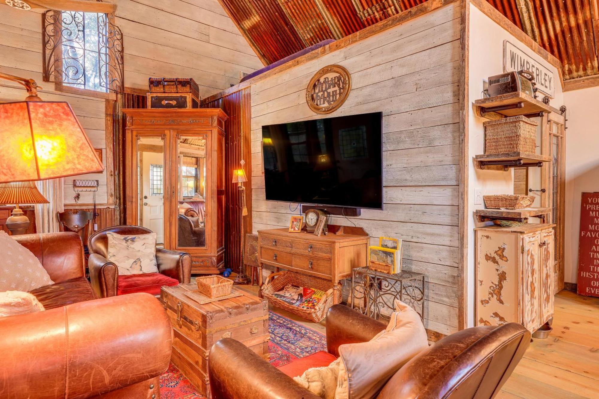 Pet-Friendly Wimberley Cabin With Fire Pit And Hot Tub Kültér fotó