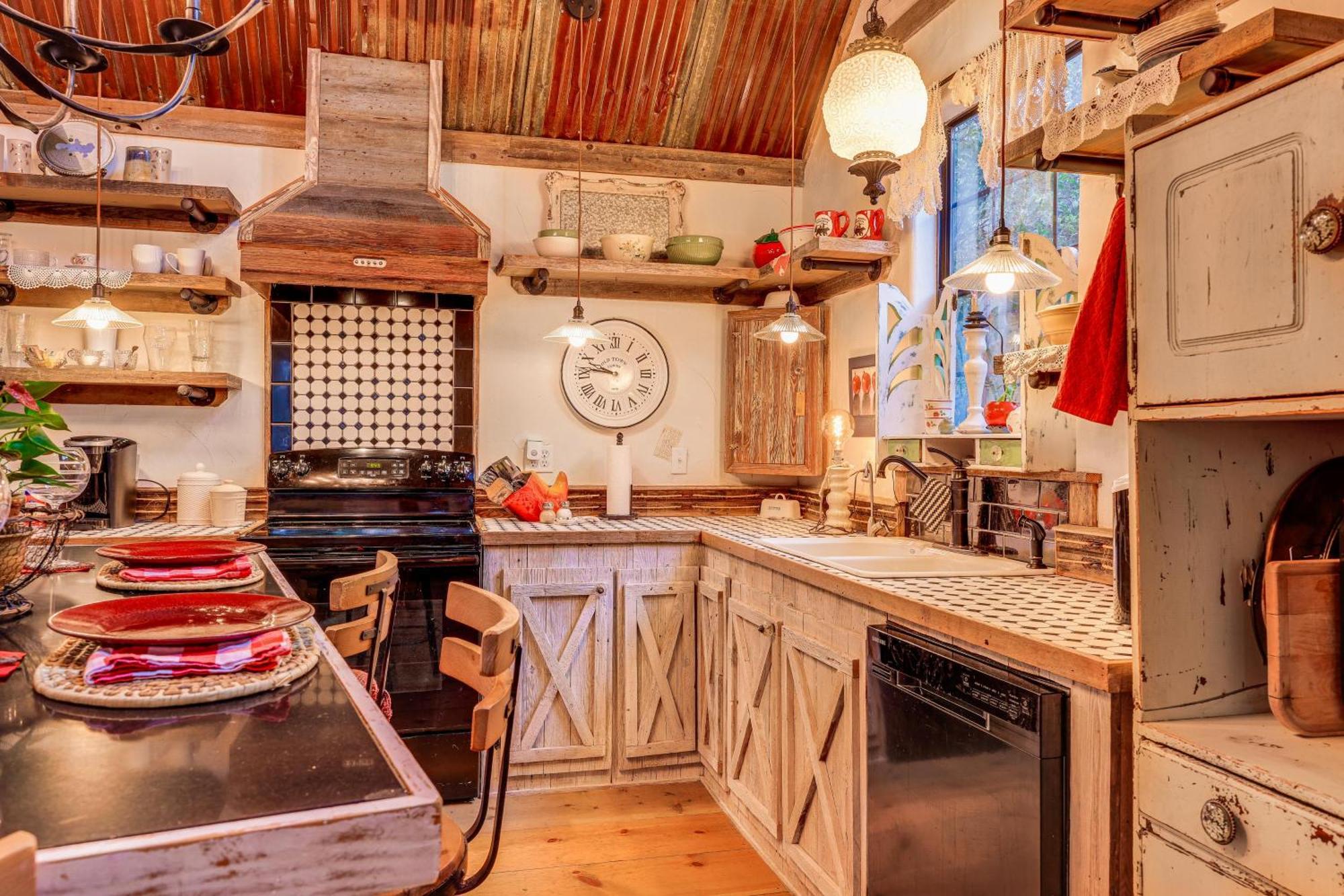 Pet-Friendly Wimberley Cabin With Fire Pit And Hot Tub Kültér fotó
