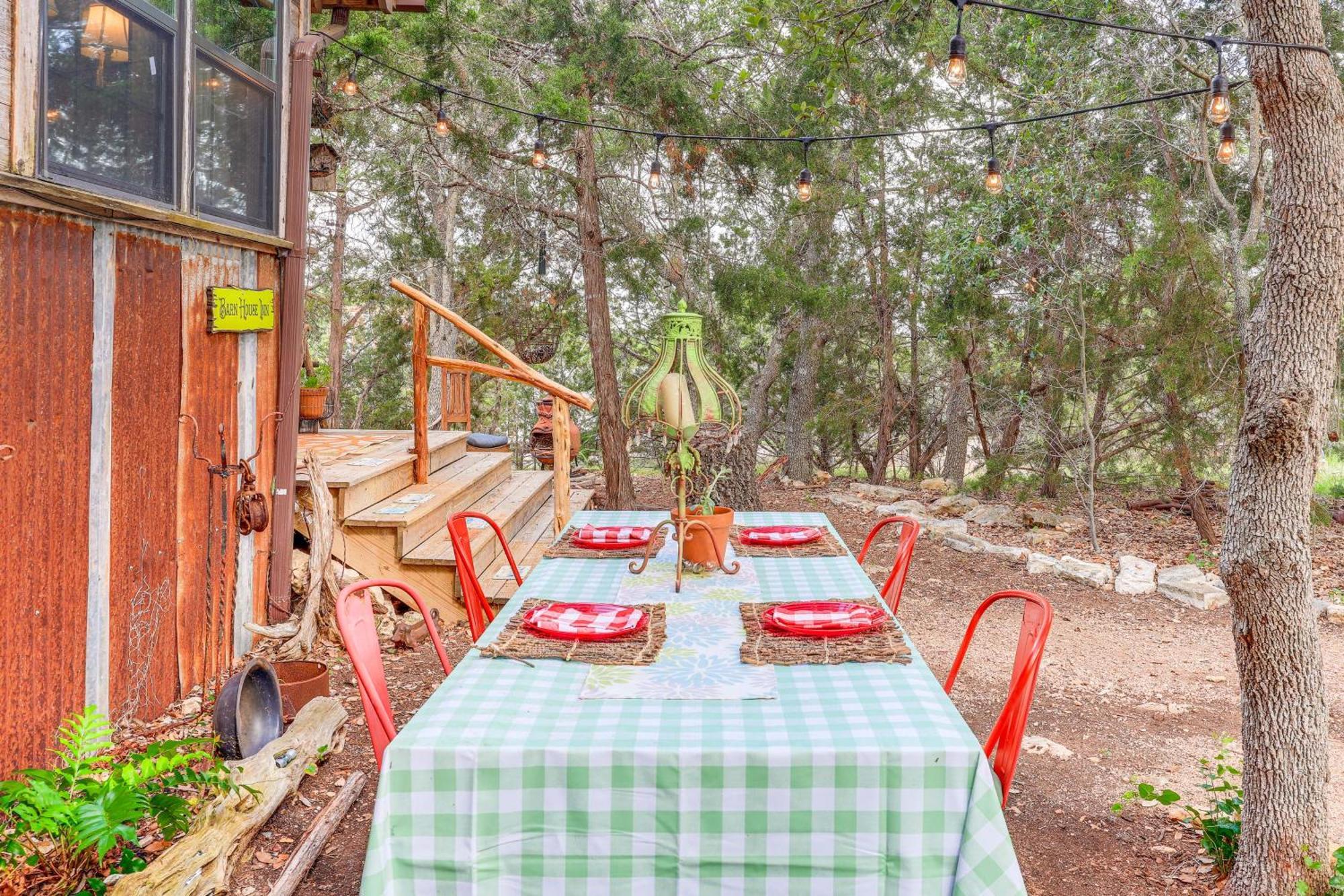 Pet-Friendly Wimberley Cabin With Fire Pit And Hot Tub Kültér fotó