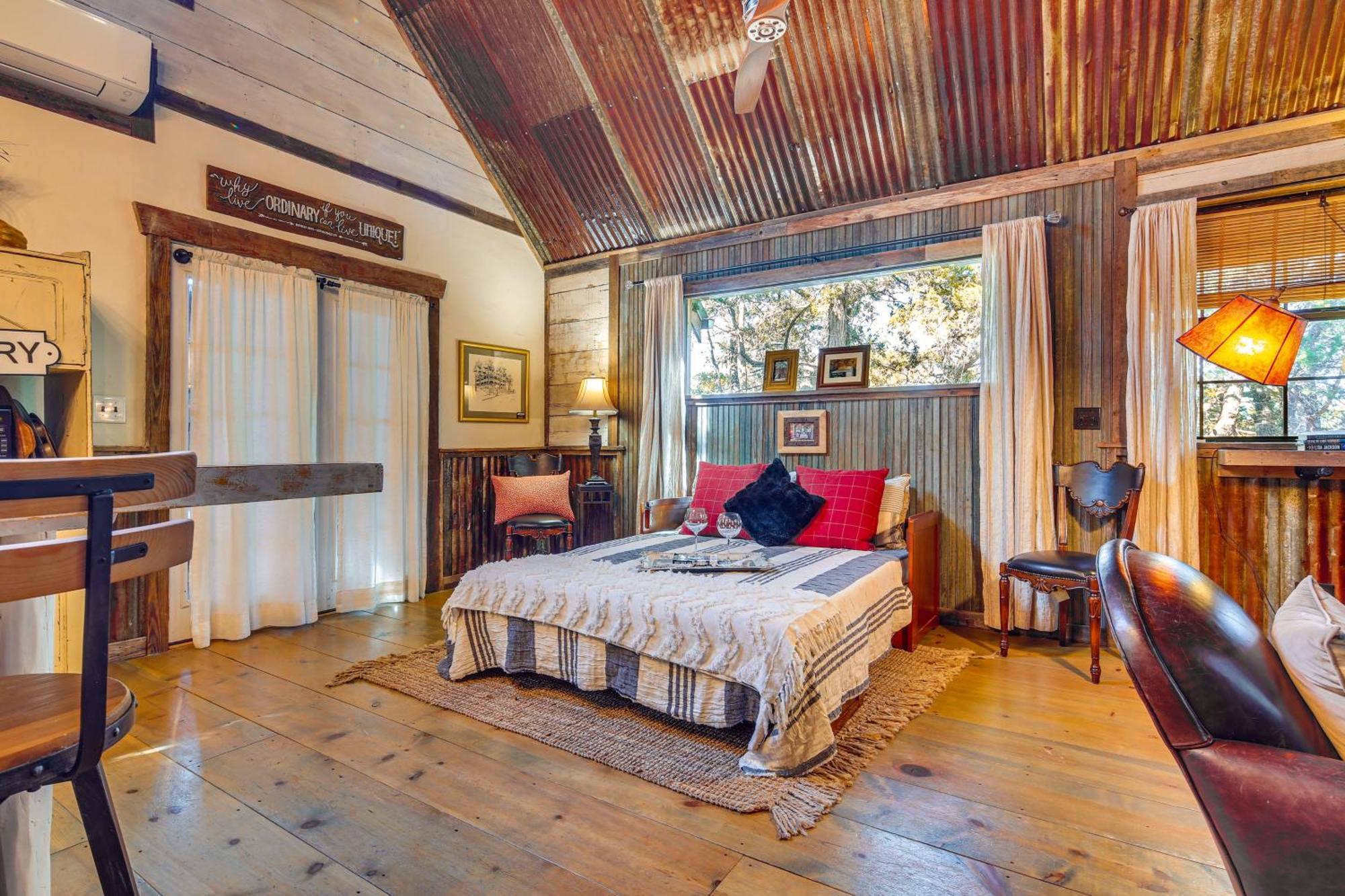 Pet-Friendly Wimberley Cabin With Fire Pit And Hot Tub Kültér fotó